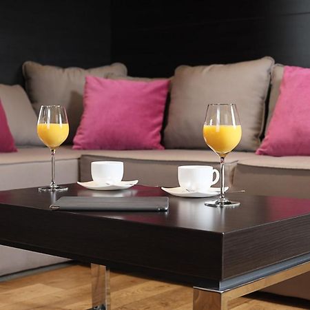 Maccani Black Luxury Suites Belgrad Exterior foto