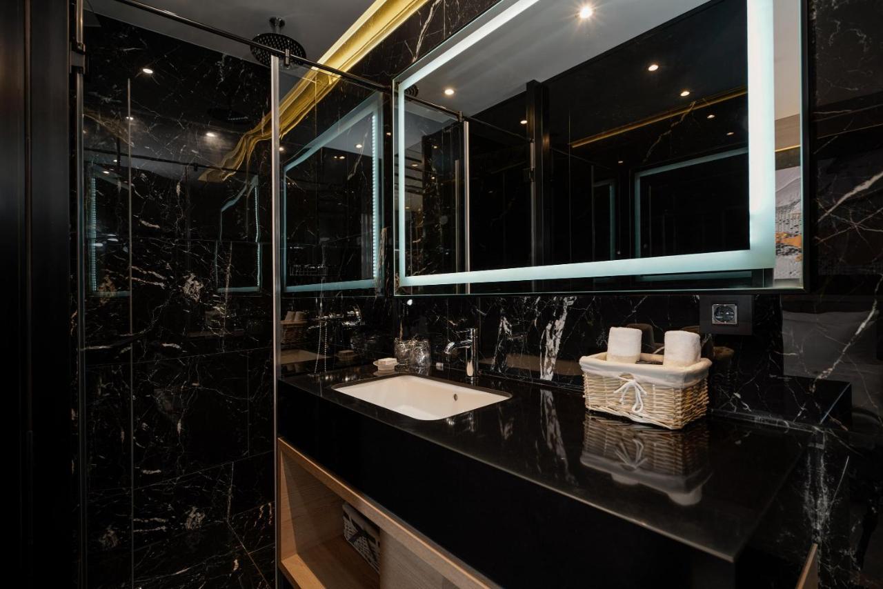 Maccani Black Luxury Suites Belgrad Exterior foto