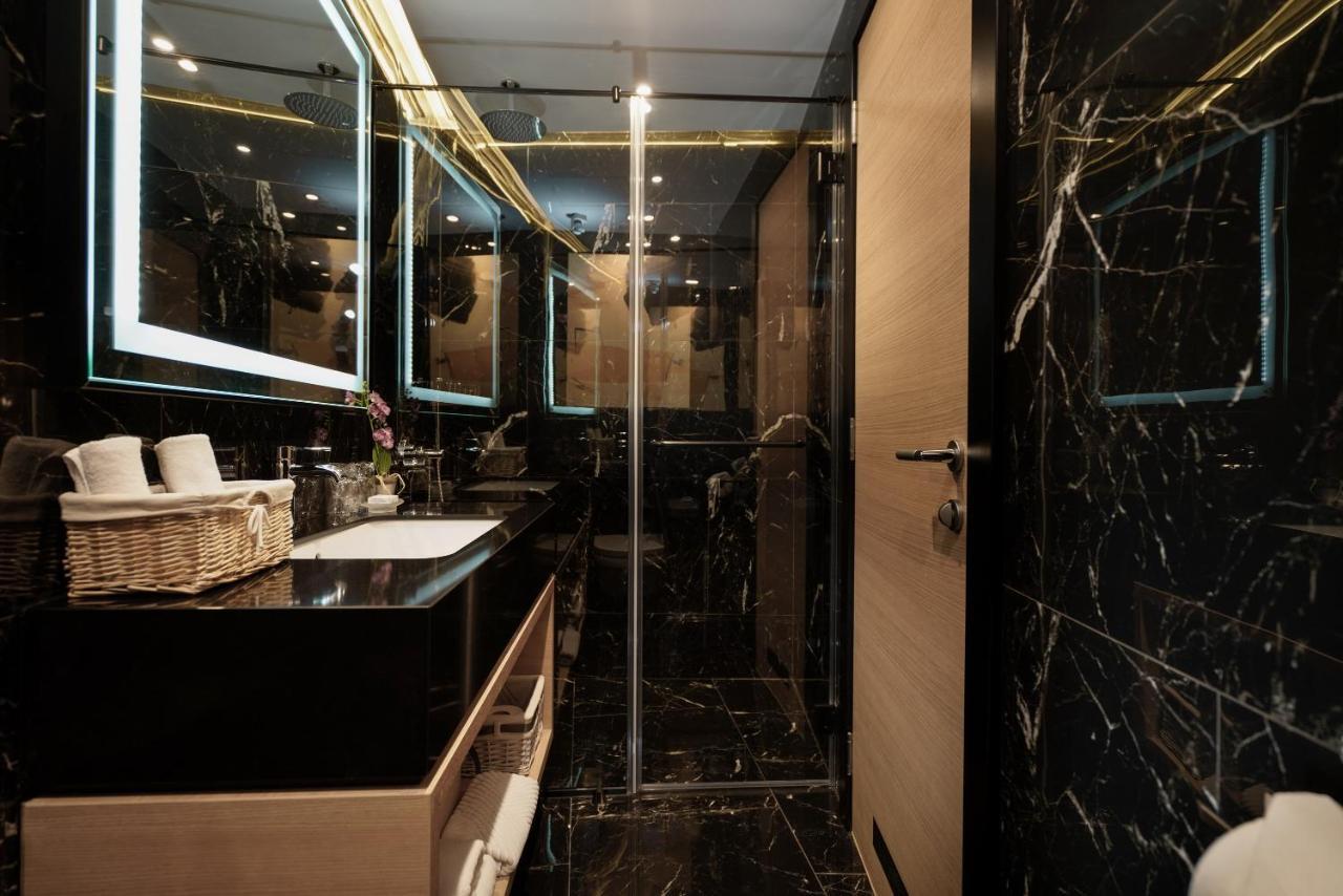 Maccani Black Luxury Suites Belgrad Exterior foto